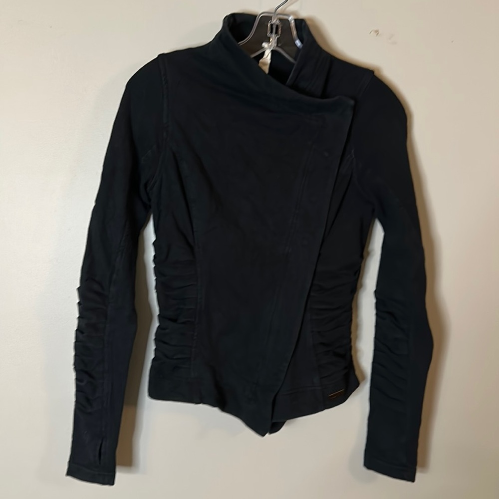 Lululemon Solace Ruched Jacket - Picture 2 of 16